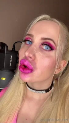 vivian_rose - Heard ya like balls