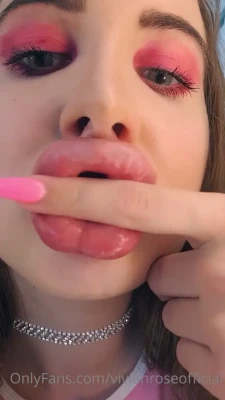 vivian_rose - Do you like me and @ivy_maddox rubbing our boobs together?