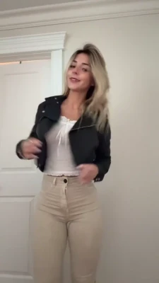 emiiixox - I love getting multiple creampies 💦💦💦 would you fill this