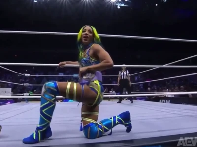 sashabankswwe - A double treat for @lingerieboy99 with @kazbxx & @lady_levell
