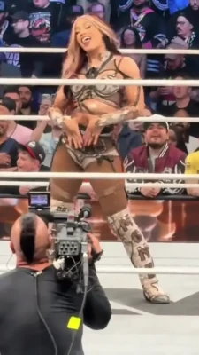 sashabankswwe - @kaylaeast