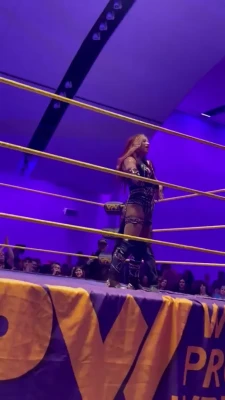 sashabankswwe - Secret 🤫 fly on the wall while I get ready
