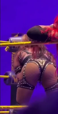 sashabankswwe - Who’s inside with me today?