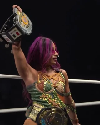 sashabankswwe - worship your full latex queen now! 🖤❤️🖤❤️