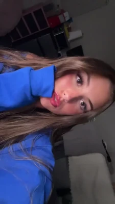 savannahsalvin - What would you like to see more of on here? 😇