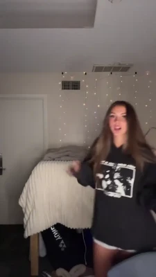 savannahsalvin - whats your favorite thing about me?