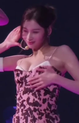 m.by__sana - Scroll to lift my shirt... Do you like slideshows like this?