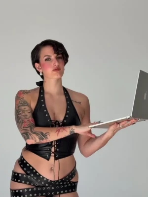 lcwewannaparty - I’d fuck me - would you?