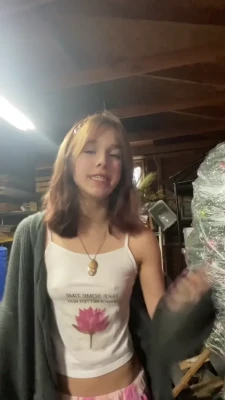 isabellmousee - Into feet anyone