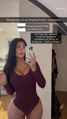lisadelpiero - Wanna see my boobs naked? Become a follower and I will show you what