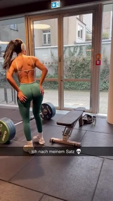 lisadelpiero - Cum and make me really wet 👅💦