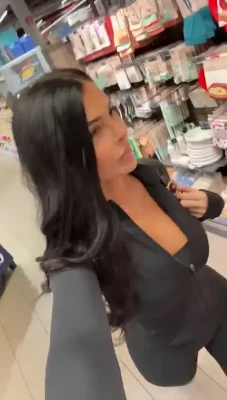 lisadelpiero - My girlfriends join in on your torment.