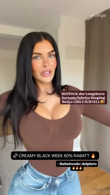 lisadelpiero - Lets have some fun in my DM... I'm hydrated for you 😜