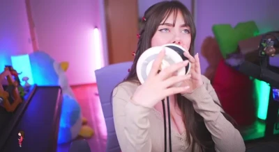 ijenzbearmy - Pussy flashing