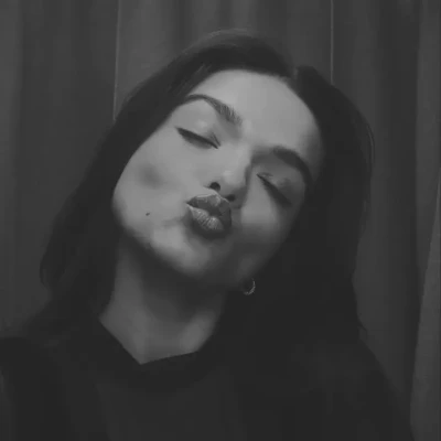 rachelzegler - Tip me 15$ to get the whole photo set!