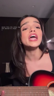 rachelzegler - Lick my cute flower 🌺