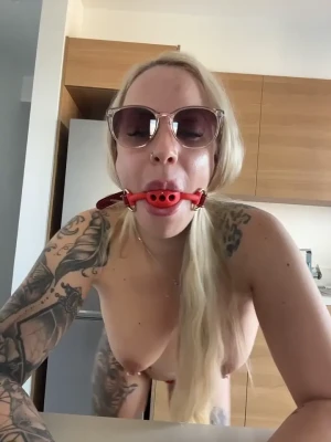 junejune695 - Honestly dresses without panties is my favorite outfit. So glad it's