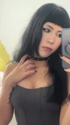 naykoboo - Daddy! Stop peeping under my skirt! 😤😉