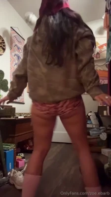 zoeebarb - I always make sure to say thank you daddy 💦😍