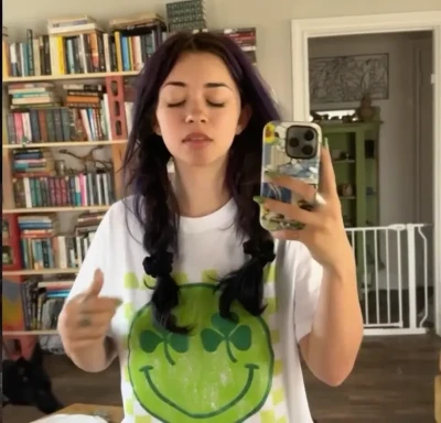 zoeebarb - here’s my ass in case u missed it