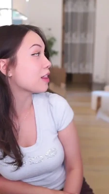 quarterjade - would u let me sit on ur lap?🥺🤭