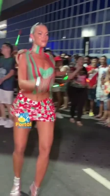 alane - Pussy wetter than a lake. 😜💦