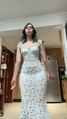 rosipoderosi - Special hello to all the women, trans babes, poc, and queers, hello