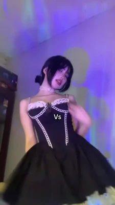 katearucan - PSA 🚨 It's Titty Tuesday y'all!