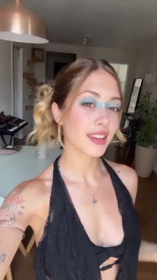 ananda - I can show you a naughty time! Dm me 😈