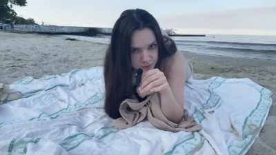 evegrossss... - Fingers & Dildo Playing 🍑 💘 ft @thiccdiccc   One of those