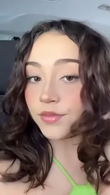 vanneamador - What would you do to make me cum in those panties?