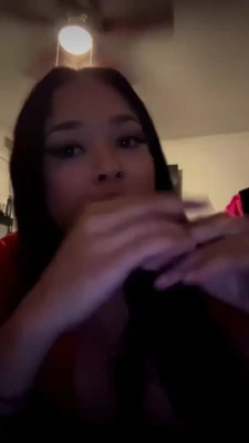 keilaniixxx - Vocês chegaram no meu Onlyfans através de qual?