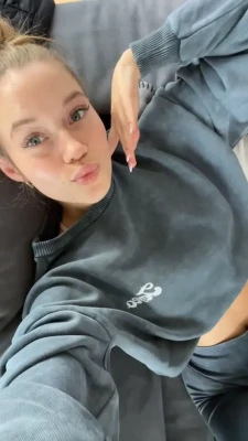 viktoriakpa - I feel very cold  Tell me privately how would you warm me up    I