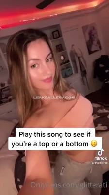 glitterati - swipe for another video with face/a toy >< - sorry for the lack