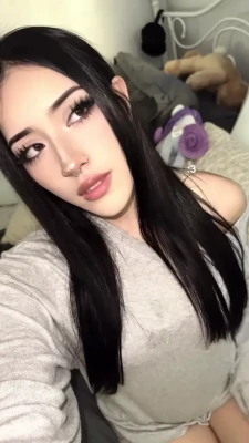 shysbizzare - Can you massage my feet 🦶 as I play with my girl cock 🍆 🤔