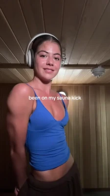 brooke_lifts2026 - Peak-a-boob 👻