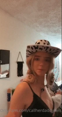 daddykels - MAID for cock trailer 😈 would you hire me as your MAID?