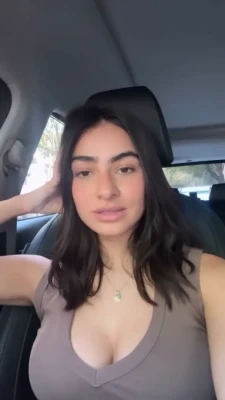 _buzzurro_ - Pretty Milf with big titties 🤤
