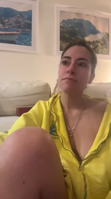 itsmitroiboiii - down to get wild w me ? tip $10 and i’ll send u a wild ass twerk