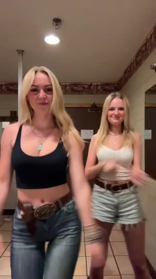 cassidyanne__ - LIVE SHOW SATURDAY WILL BE AT 2PM PST INSTEAD OF 6 !!!!!