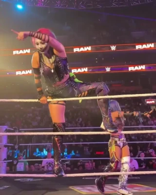 wwe_asuka - SQUIRTING SZN 🤤💦 Which squirting video of mine is your fav?
