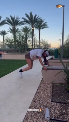 stormreid - Shaking in panties