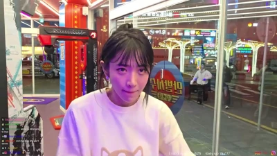 jinnytty - Here’s a set of photos stripping down completely soft just for my