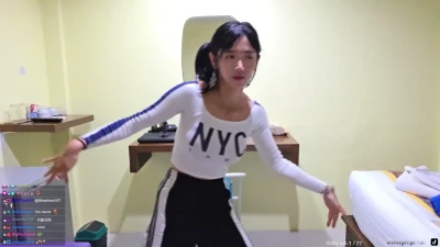 jinnytty - Stay ready and alert! Do you think I should I should slide in