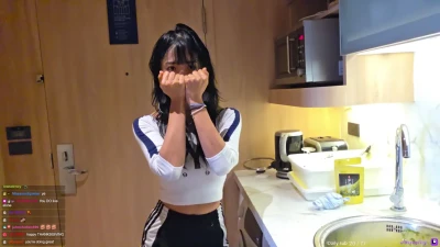 jinnytty - So it’s come to my attention I accidentally sent out the wrong