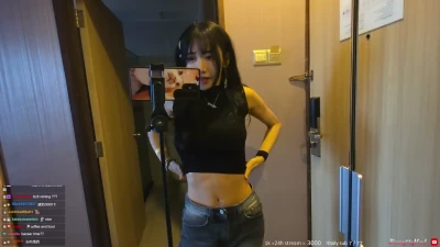 jinnytty - Flex on me....I dare you 💪😘