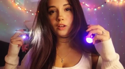 cait_asmr_fakes - I think this glazed little doughnut hole needs some of your creamy