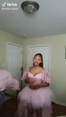 mostly.mayaa - Weight gains. No complaints