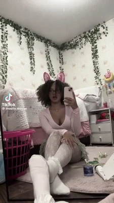 mostly.mayaa - I will be responding to messeges tonight! And gifting a special
