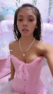 mostly.mayaa - Who wants to lick up my cum blast !?💕😌💕☝️